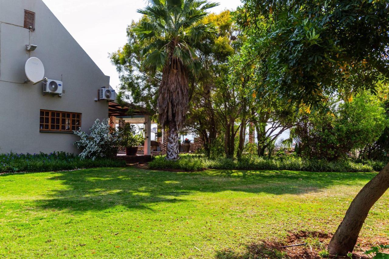 Mooiplaas Guesthouse Oudtshoorn Esterno foto